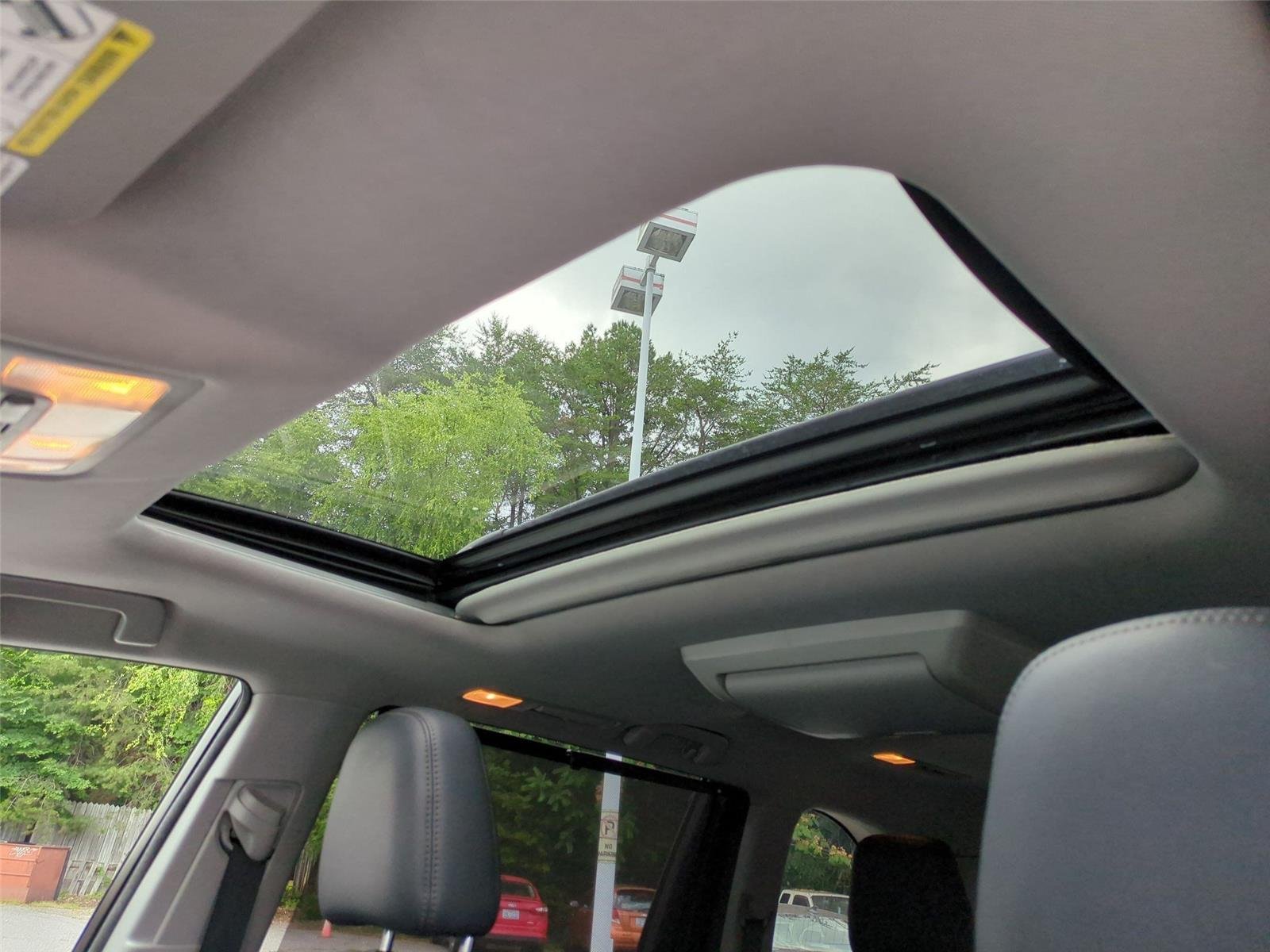 Used 2014 PREDAWN GRAY MICA TOYOTA  image 32