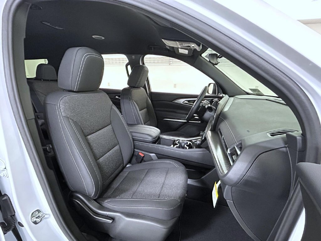 2027 Chevrolet Traverse LT - Photo 15