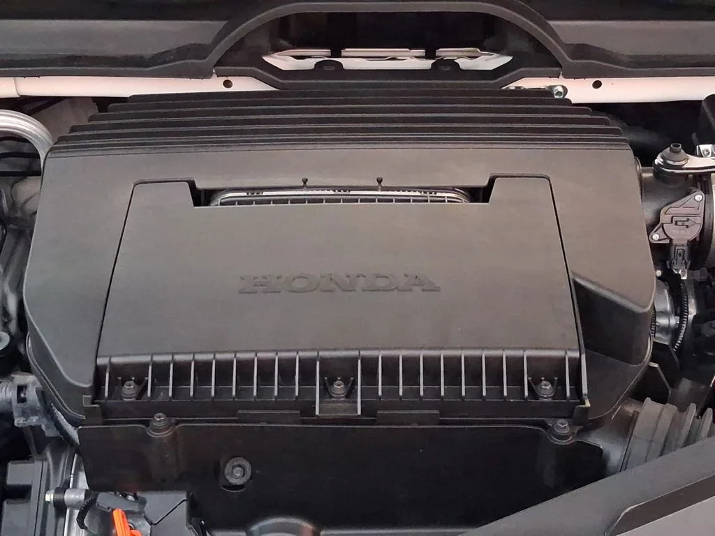 Used 2025 White Honda Touring image 9