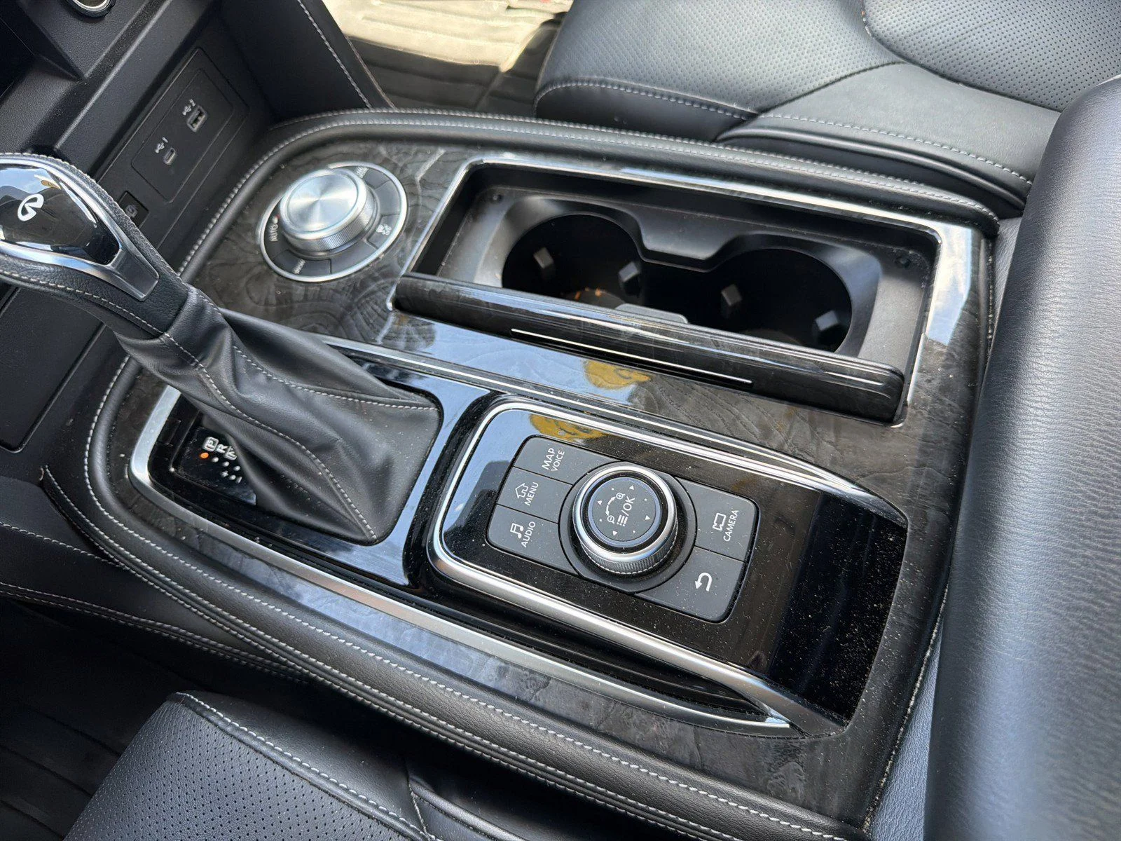 Used 2022 Gray INFINITI LUXE image 34