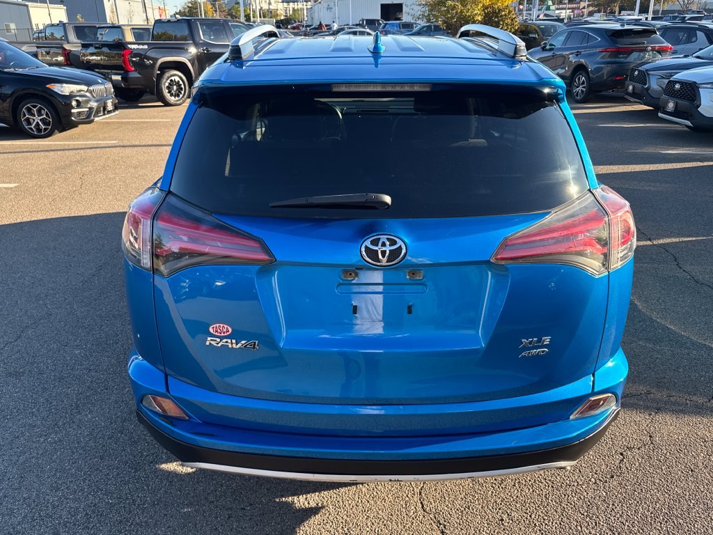 Used 2016 Blue Toyota XLE image 6