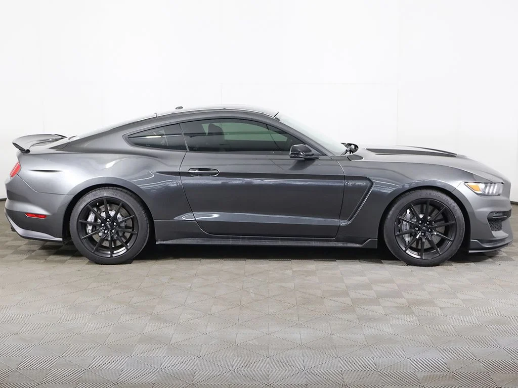Used 2017 Magnetic Ford Shelby GT350 image 16