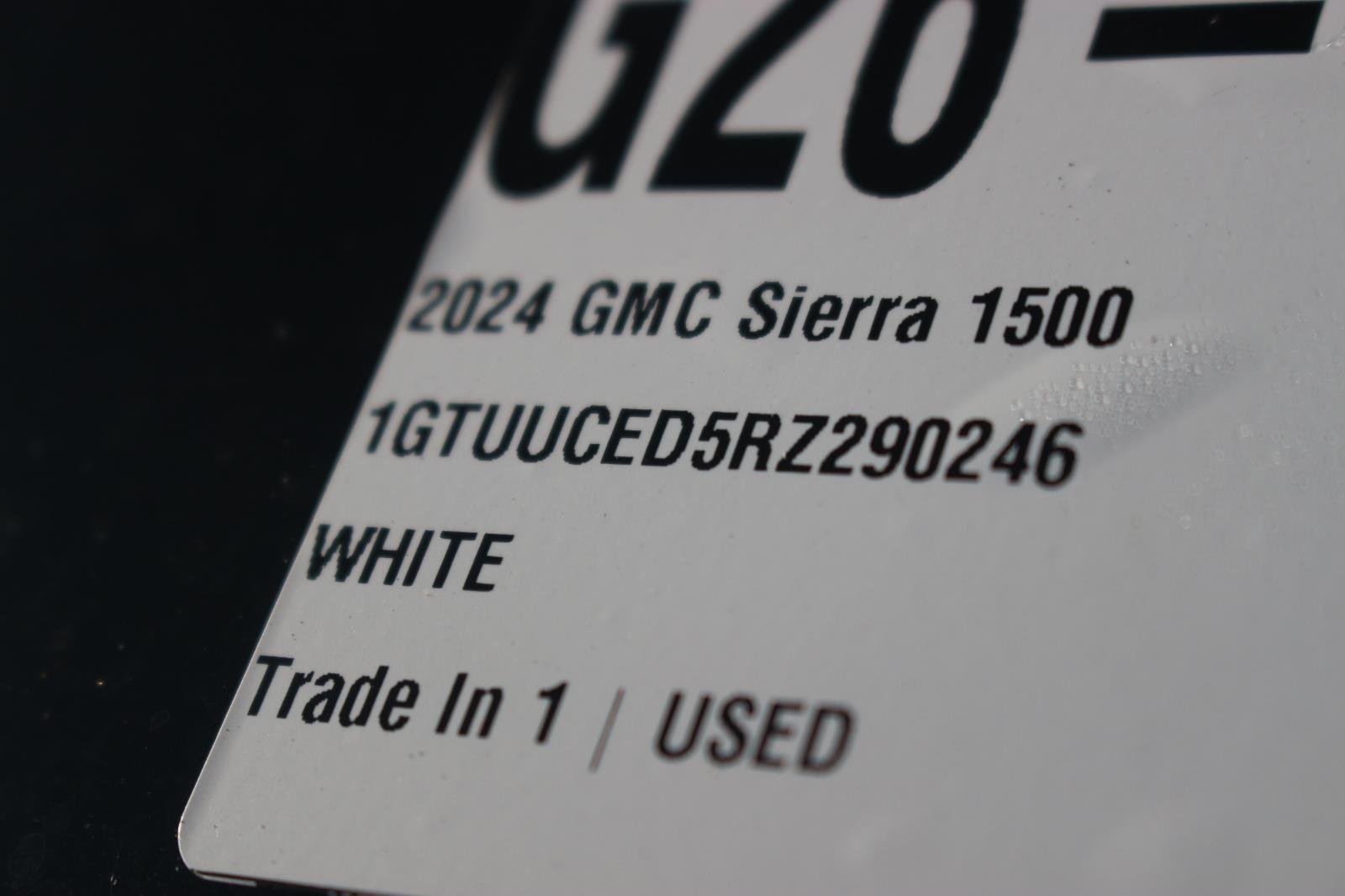 Used 2024 Summit White GMC Elevation image 40