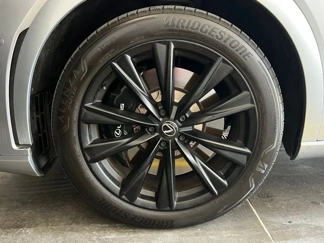 Used 2023 Iridium Lexus 500h F SPORT Performance image 9