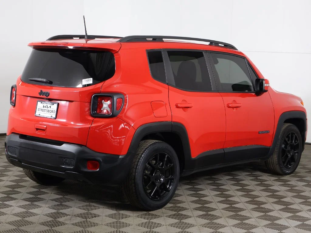 Used 2020 Red Jeep Latitude image 7