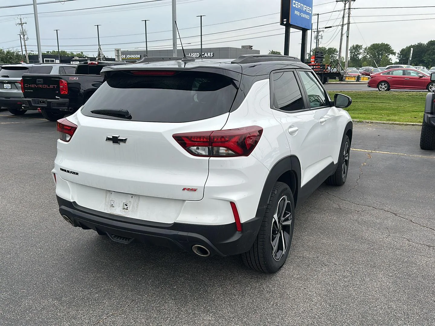 Used 2023 Summit White Chevrolet RS image 2