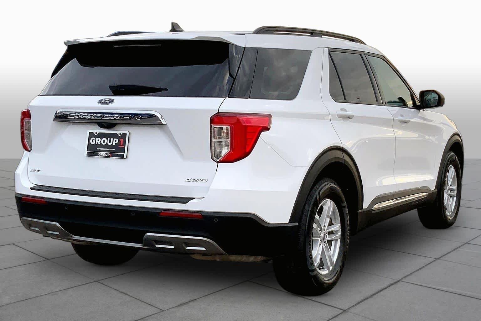 Certified Used 2024 Oxford White Ford XLT image 13