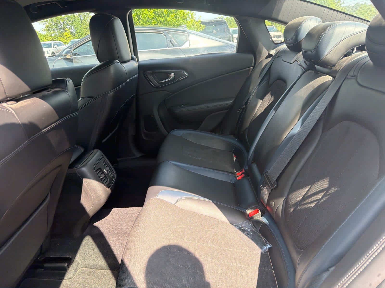 Used 2015 Bright White Clearcoat Chrysler S image 8