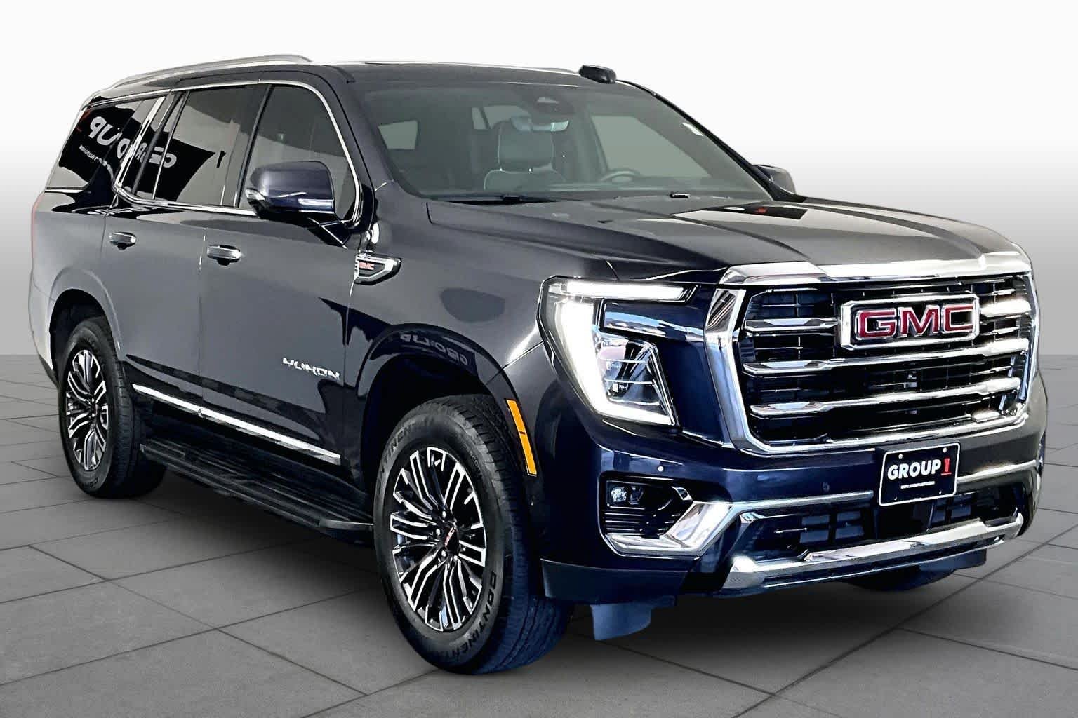 Used 2025 Titanium Rush Metallic GMC Elevation image 3
