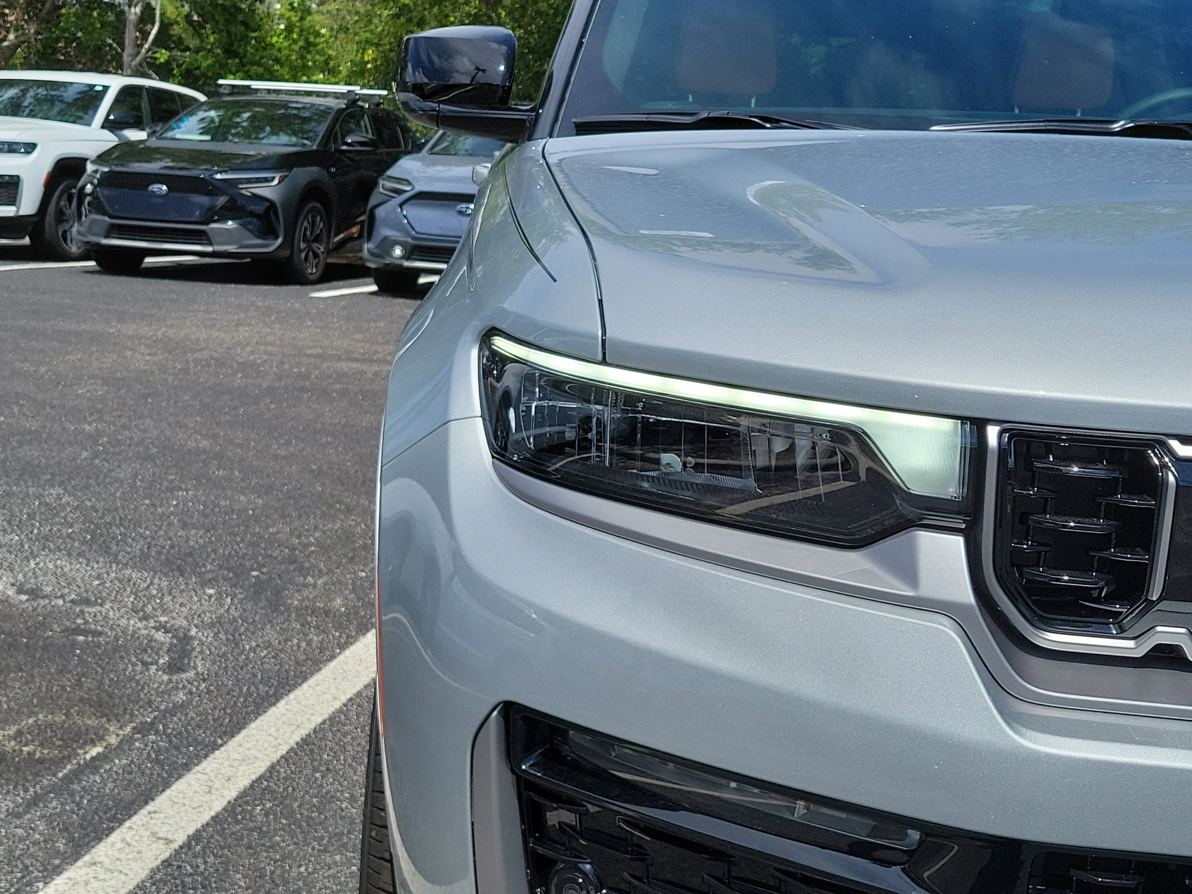 New 2026 Silver Zynith Jeep Summit image 7