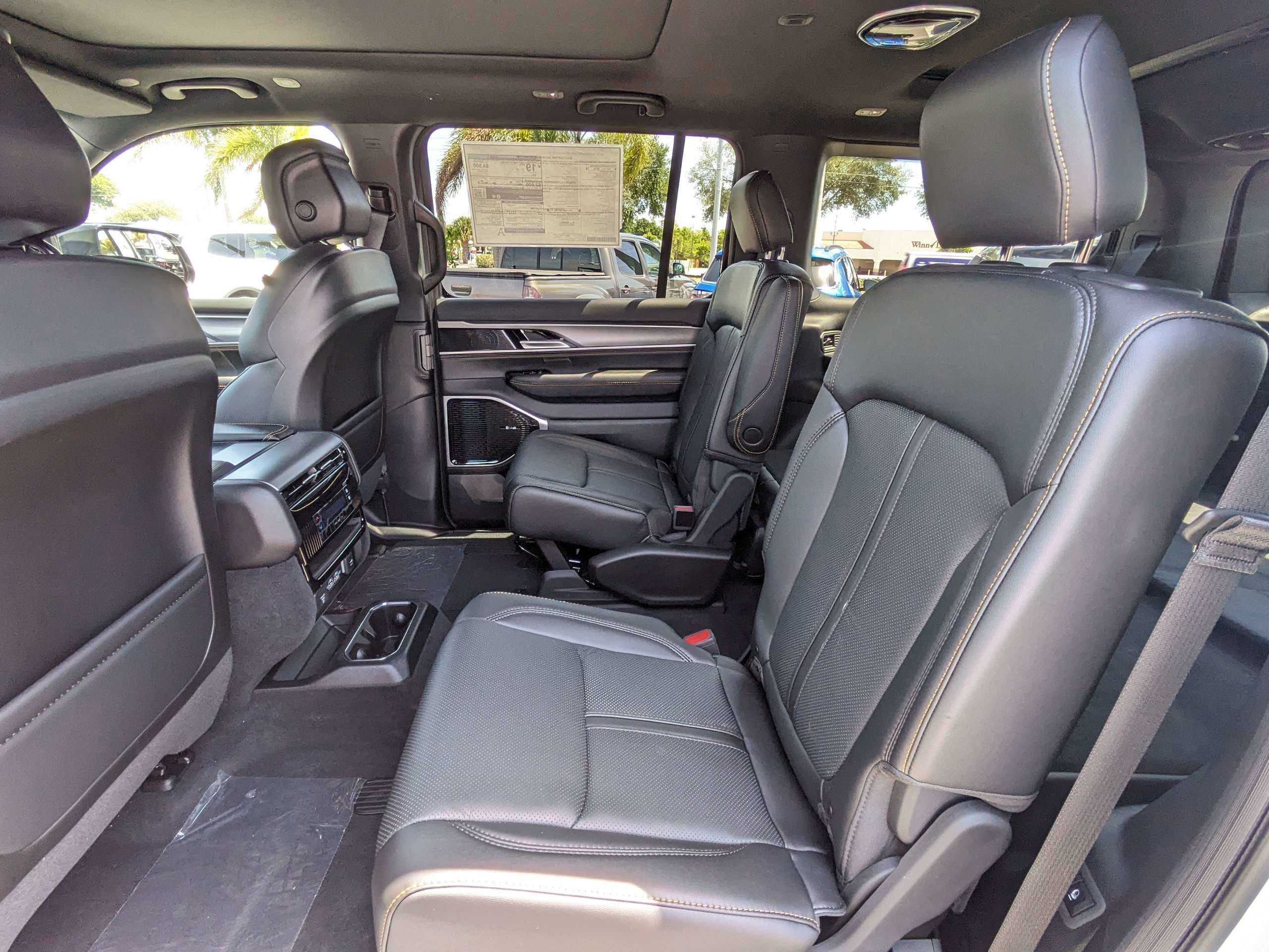 New 2026 Bright White Clear-Coat Exterior Paint Jeep 85th Anniversary Edition image 15