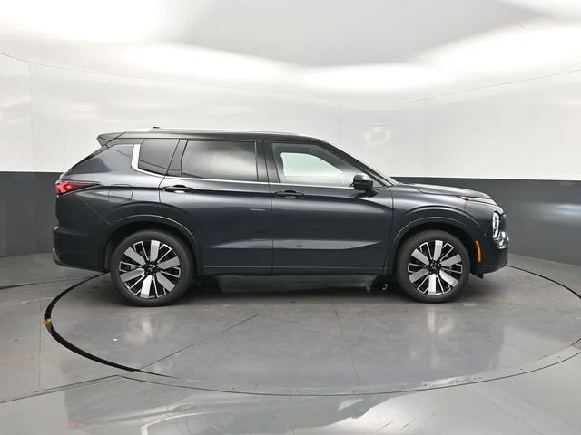 2025 Mitsubishi Outlander SEL - Photo 7