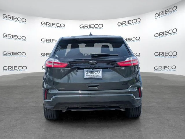Used 2022 Forged Green Metallic Ford SE image 6