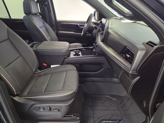 Used 2025 Gray Chevrolet Premier image 18