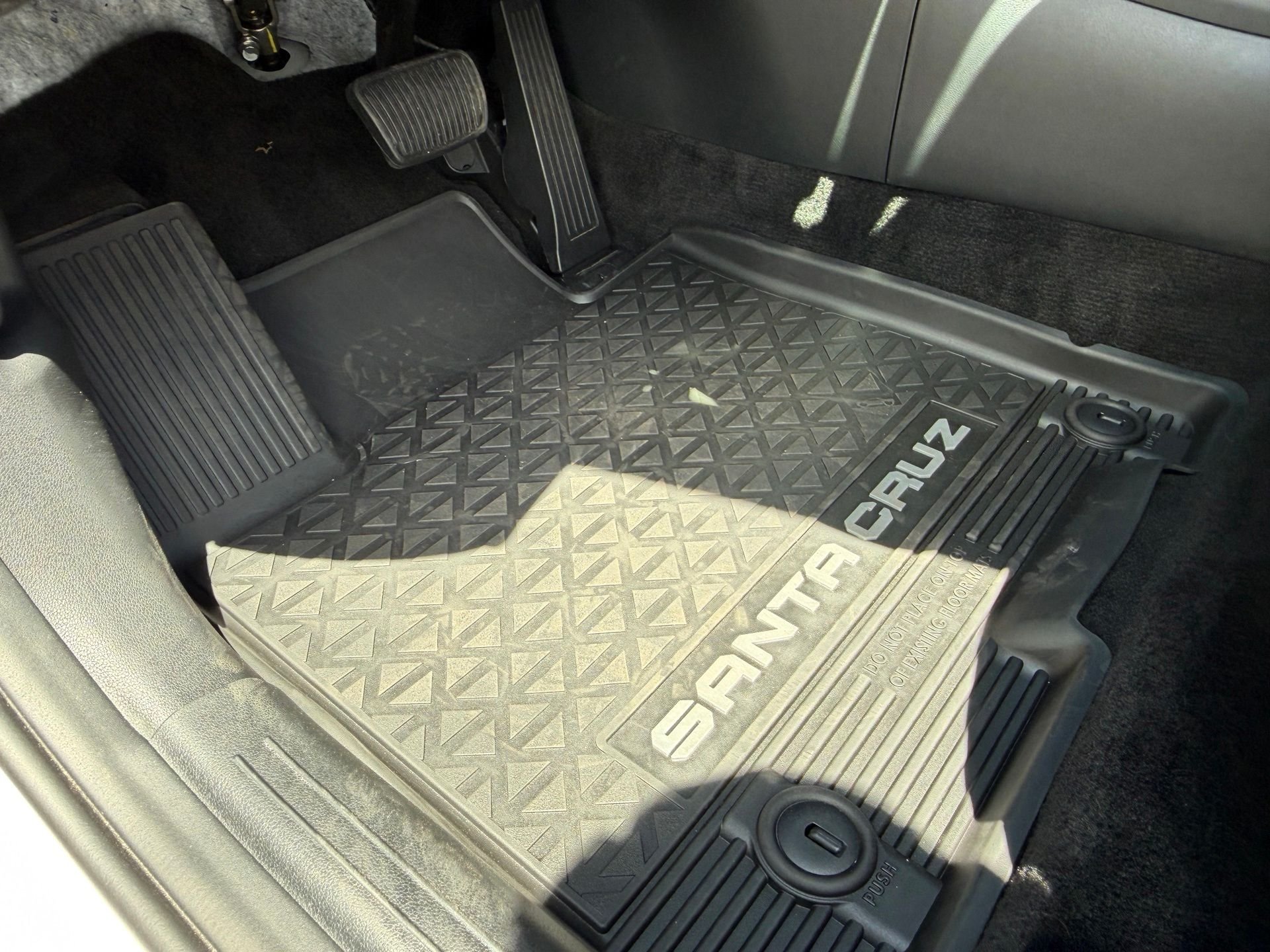 Certified Used 2025 White Hyundai SEL image 28