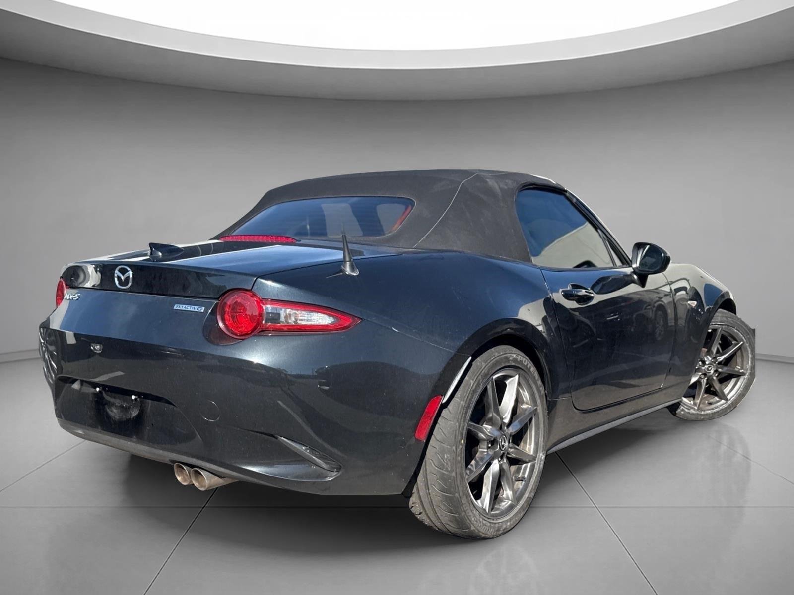 Used 2022 Jet Black Mica Mazda Grand Touring image 11