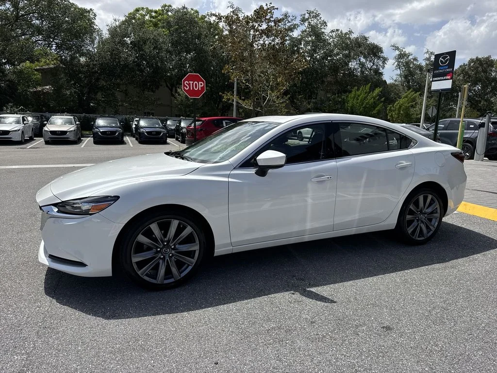 Used 2020 Snowflake White Pearl Mica Mazda Touring image 10