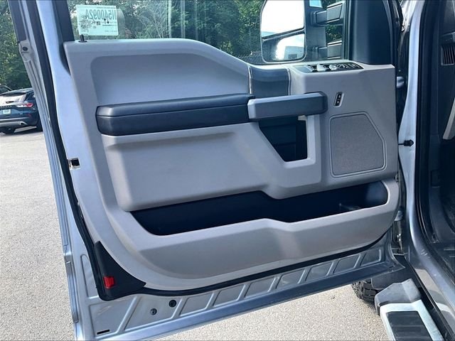 Used 2022 Silver Ford XLT image 18
