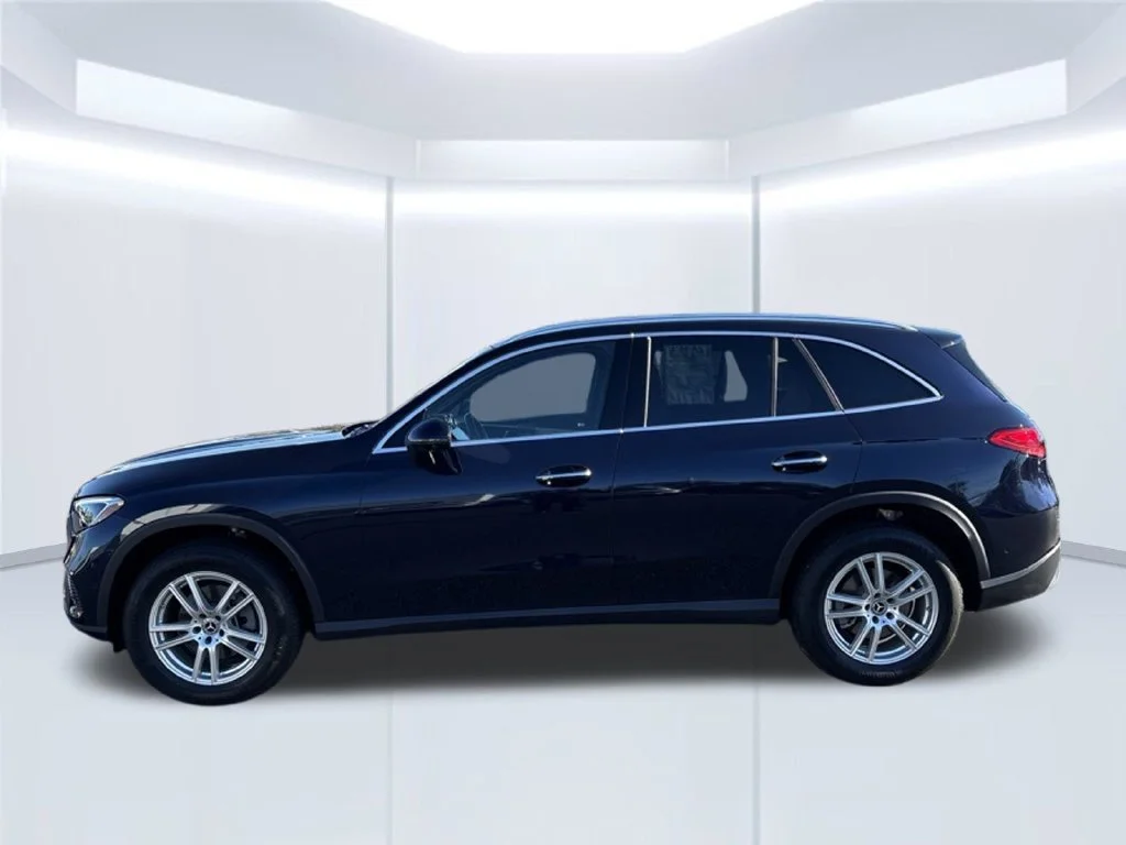 Certified Used 2024 Nautical Blue Metallic Mercedes-Benz GLC 300 image 2