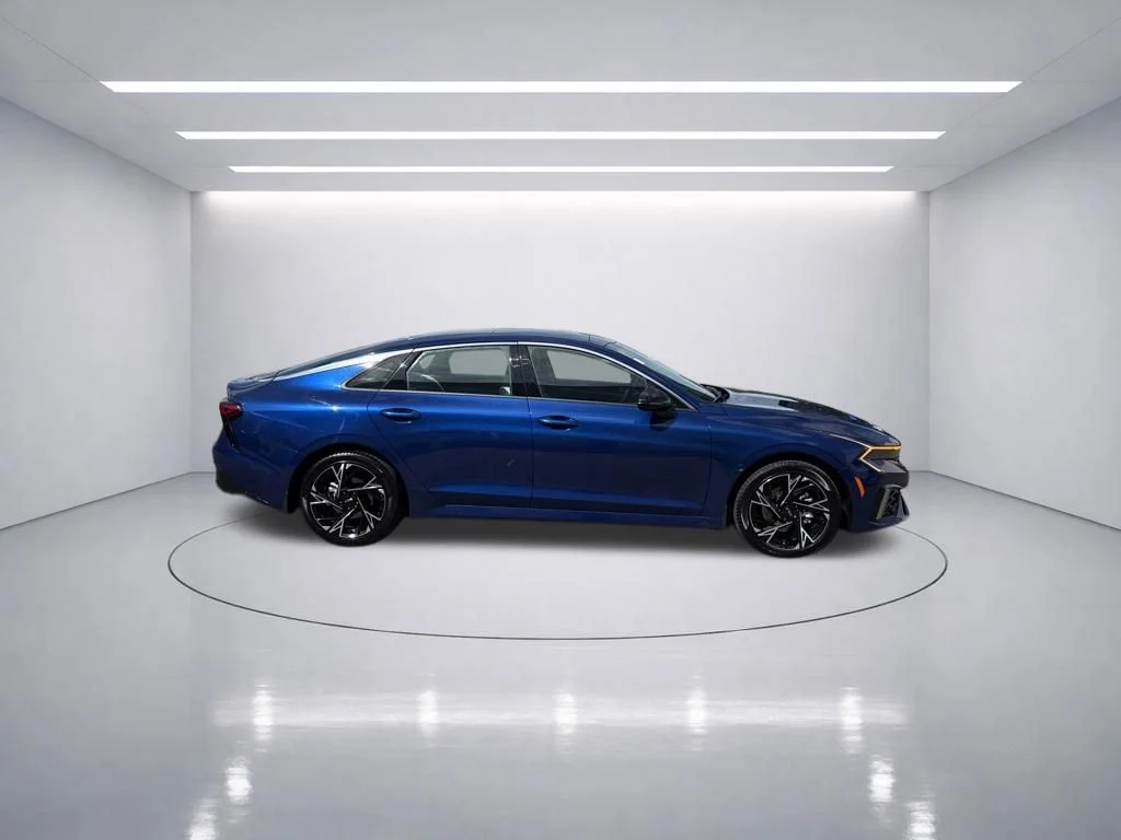 Used 2025 Yacht Blue Kia GT-Line image 8