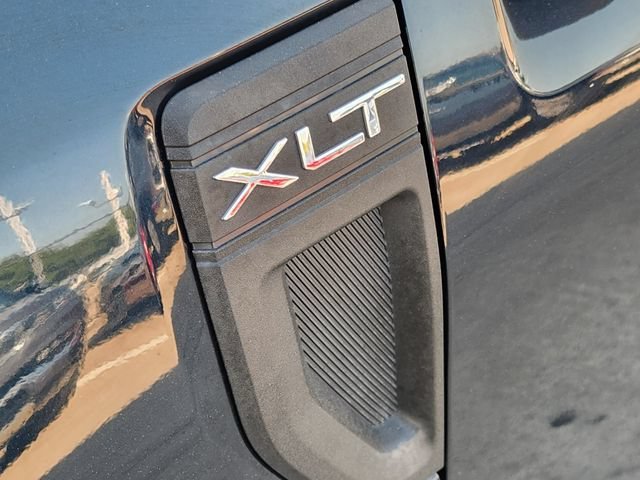 Used 2022 Blue Ford XL image 9