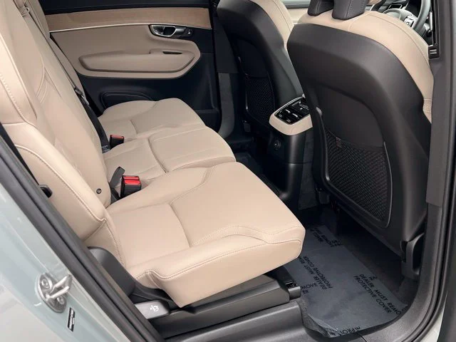 2026 Volvo XC90 Plus - Photo 26