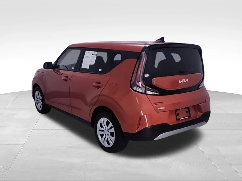 Used 2025 Red Kia LX image 9