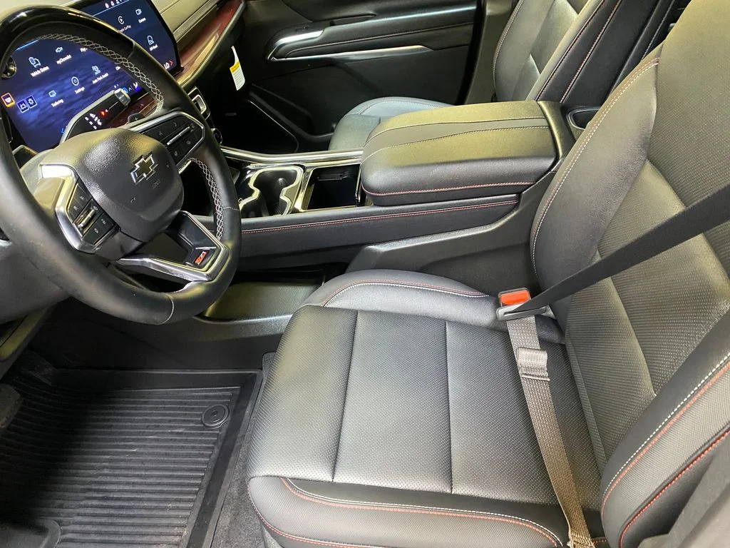 Used 2026 Blue Chevrolet Z71 image 21