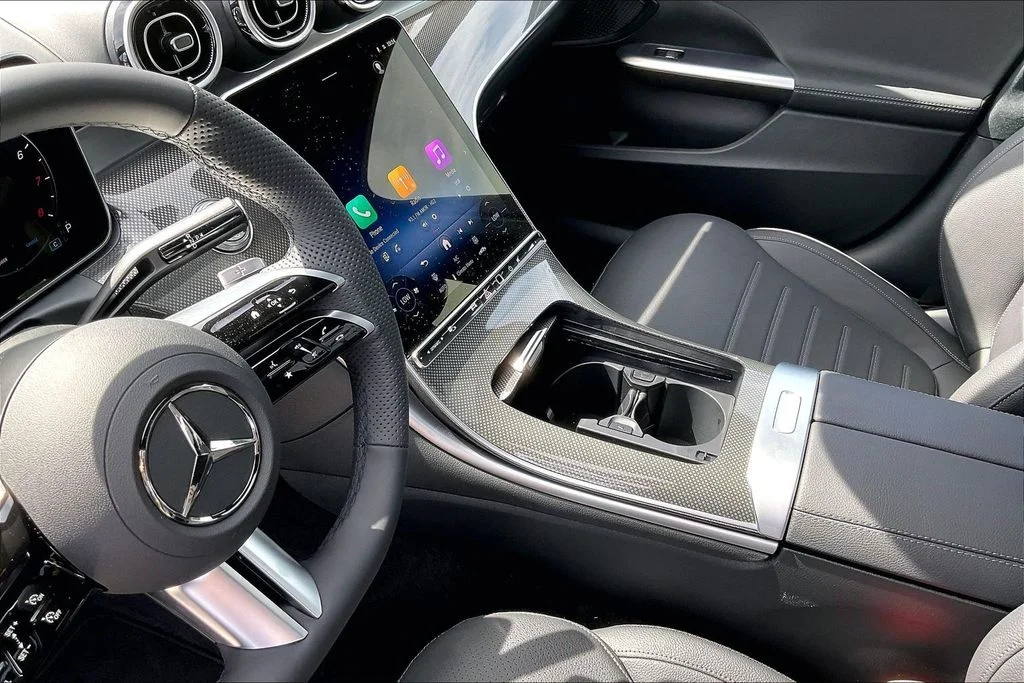 New 2026  Mercedes-Benz C 300 image 8
