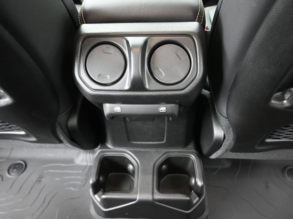 New 2026 Black Clearcoat Jeep Sahara image 25