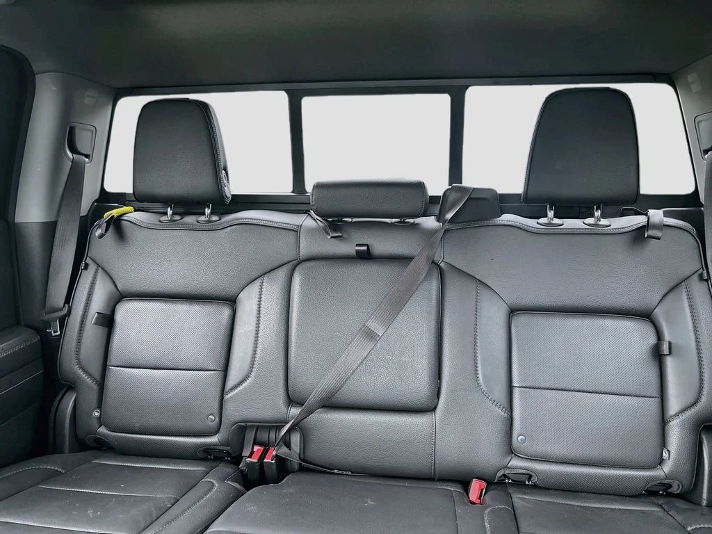 Used 2023 Silver GMC Denali image 26