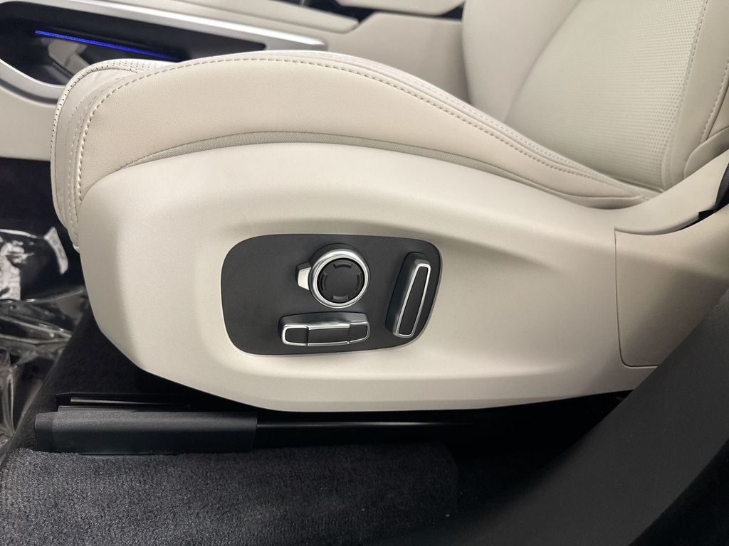 2026 Jaguar F-Pace R-Dynamic S - Photo 12