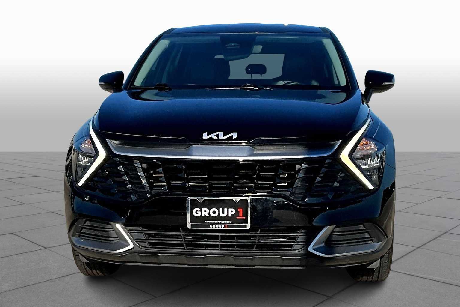 Used 2023 Ebony Black Kia EX image 5