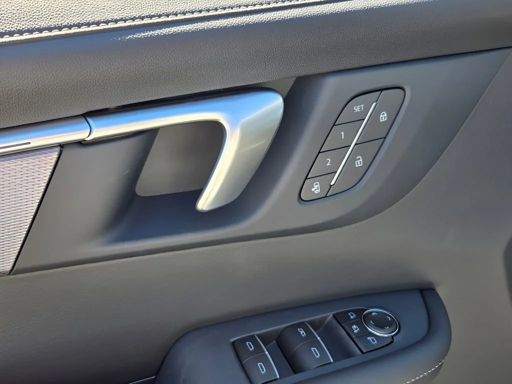 2026 Buick Enclave Sport Touring - Photo 21