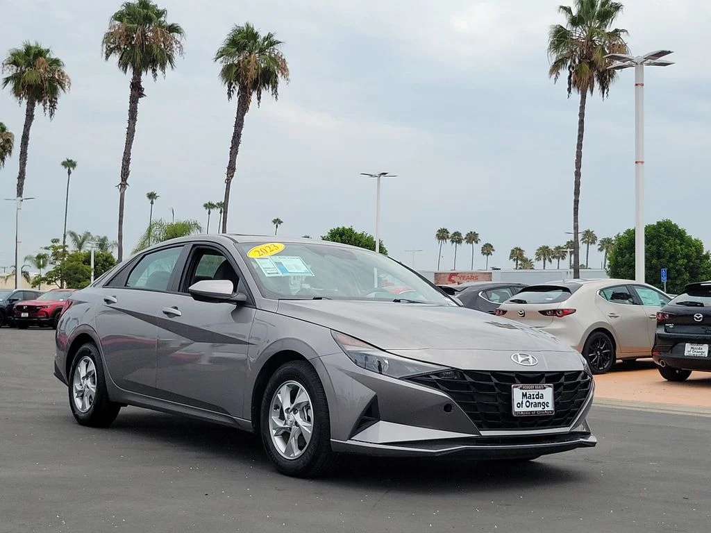 Used 2023 Fluid Metal Hyundai SE image 31