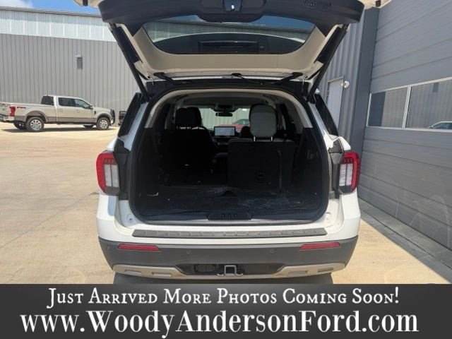 Used 2026 Star White Ford Active image 6