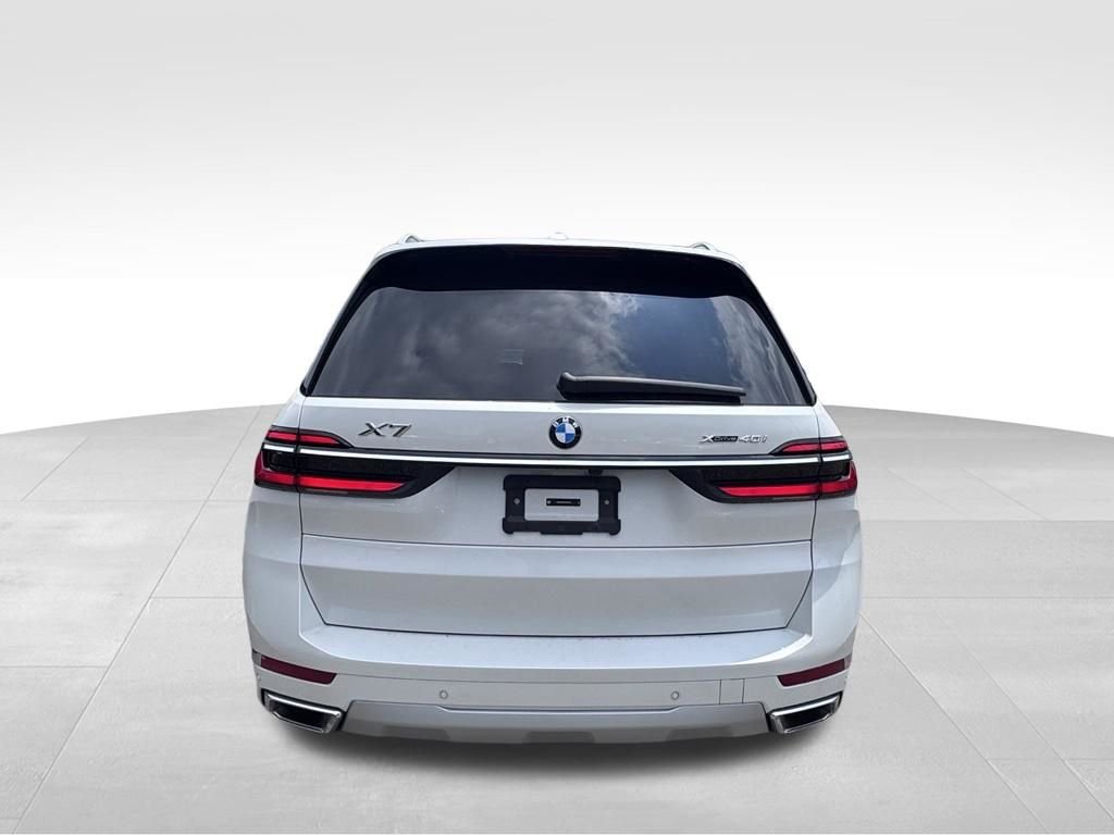 Used 2026 White BMW xDrive40i image 10