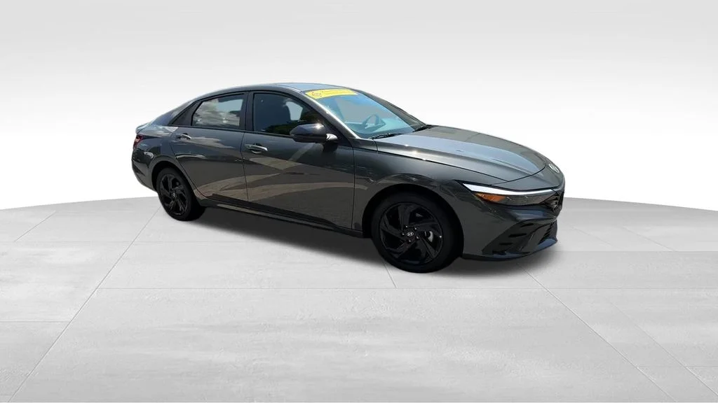 Used 2026 Ecotronic Gray Hyundai SEL Sport image 10