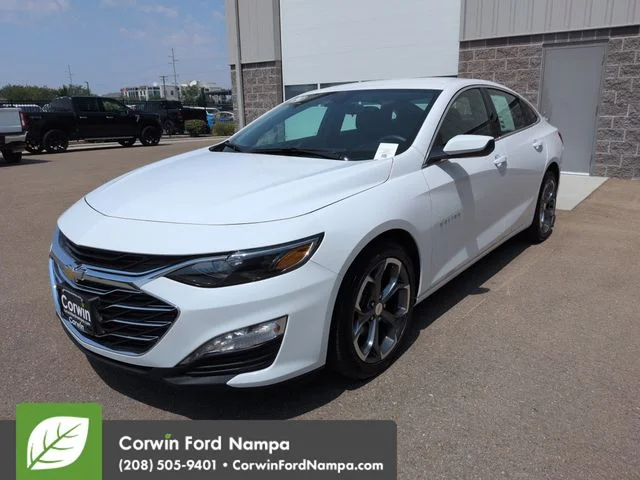 Used 2024 Summit White Chevrolet  image 7