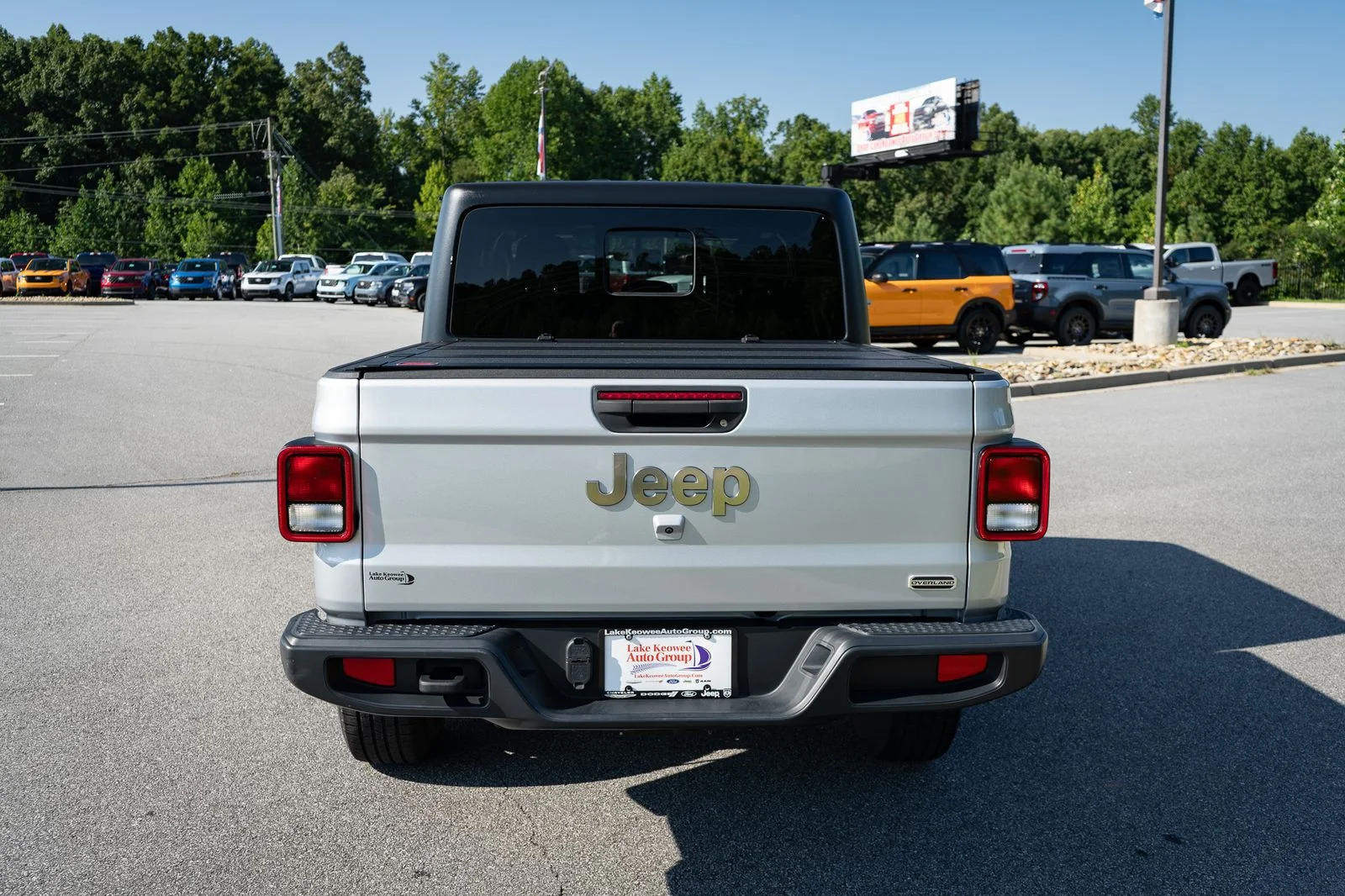 Used 2023 Silver Jeep Overland image 8