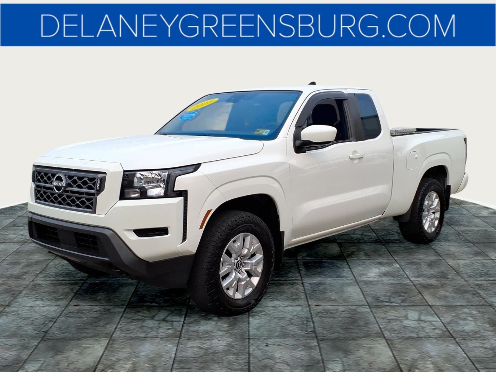 Used 2023 Glacier White Qak Nissan SV image 7
