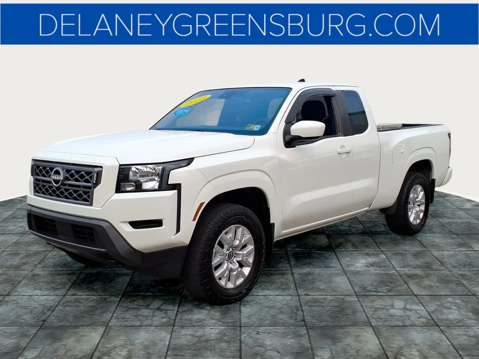 Used 2023 Glacier White Qak Nissan SV image 7