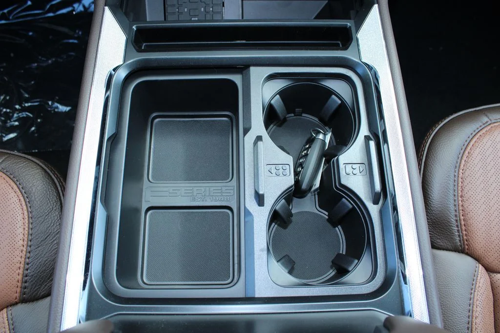 New 2026 Star White Metallic Tri-Coat Ford F-350® King Ranch® image 32