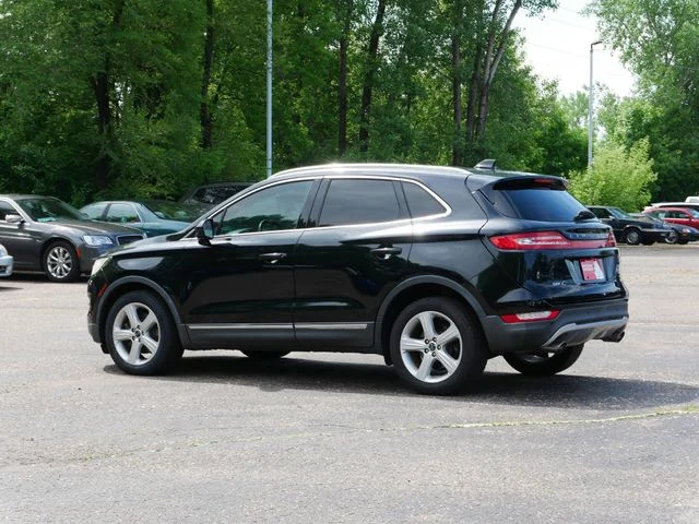 Used 2018 Velvet Lincoln Premiere image 4