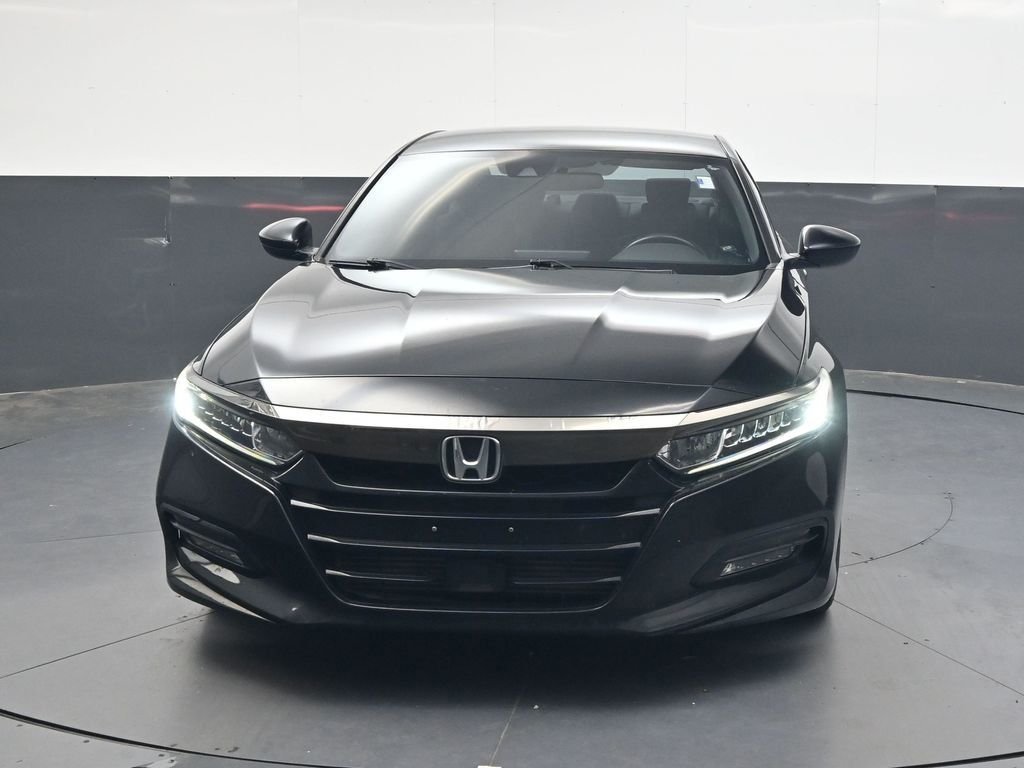 Used 2018  Honda Sport image 12