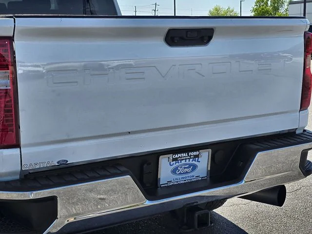 Used 2022 White Chevrolet LT image 15