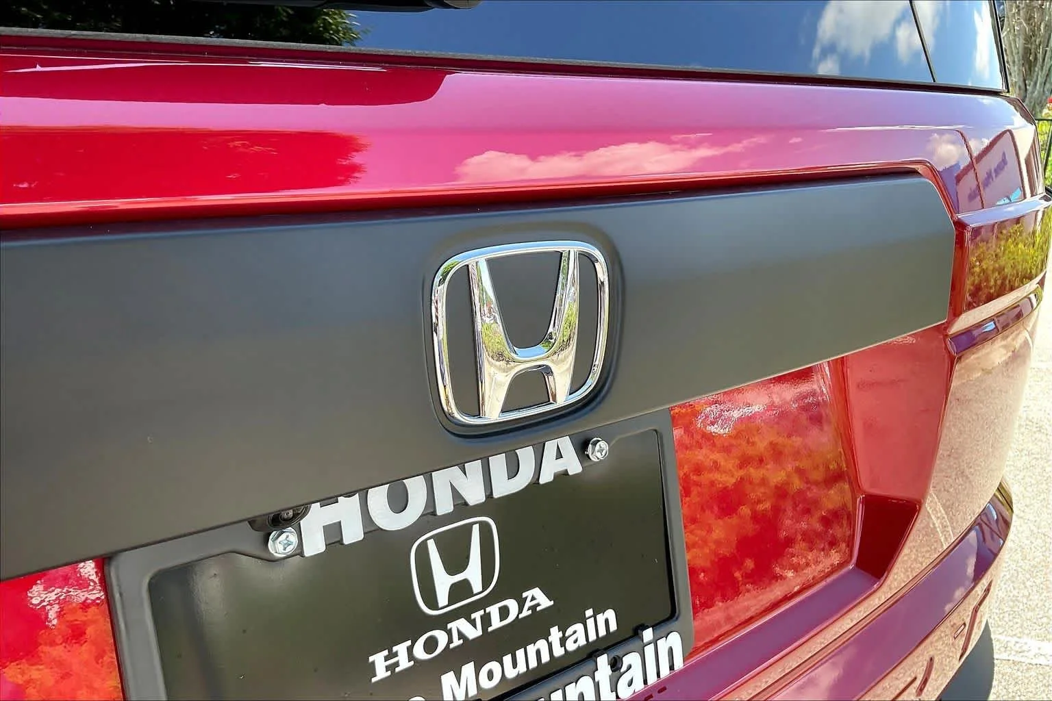 New 2026 Radiant Red Metallic II Honda RTL image 15