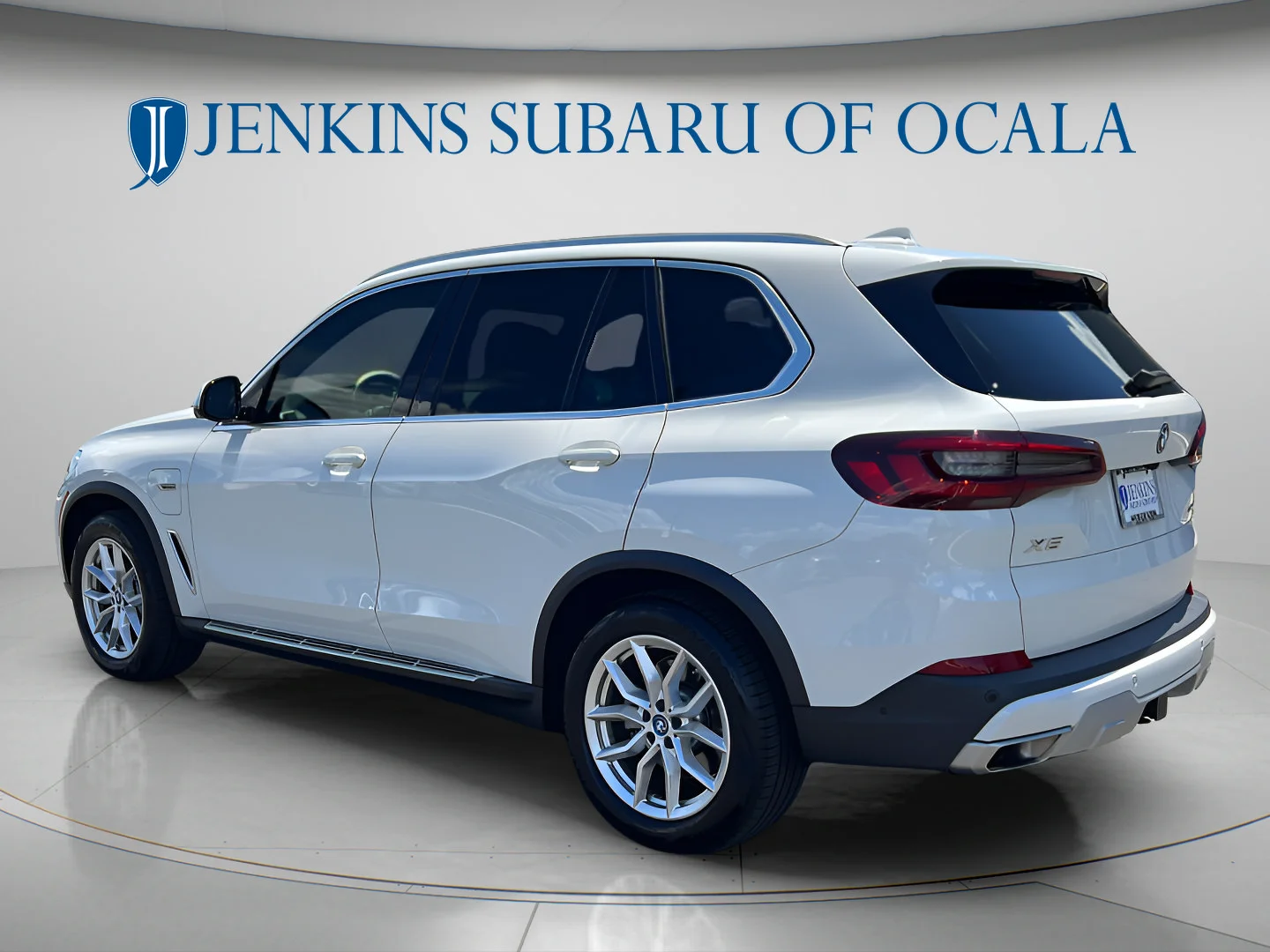 Used 2023 Alpine White BMW xDrive45e image 5