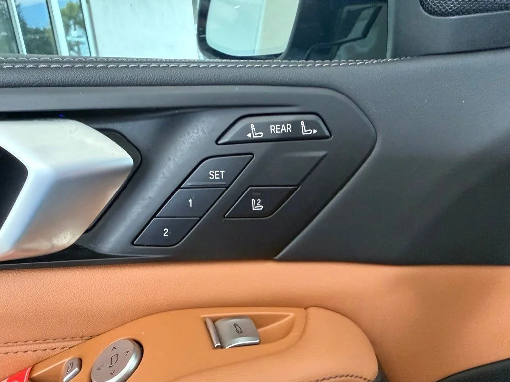 Used 2023 Gray BMW xDrive40i image 47