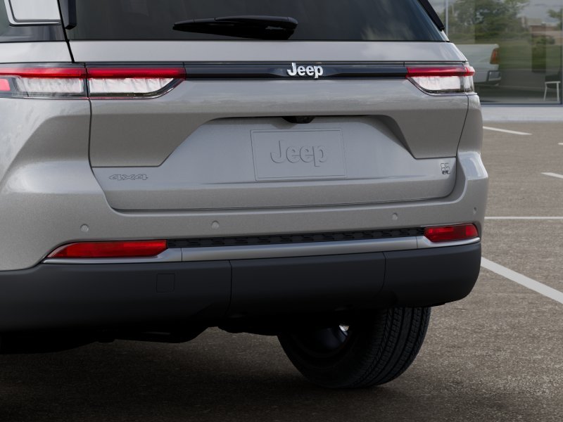 New 2026 Silver Zynith Exterior Paint Jeep  image 39